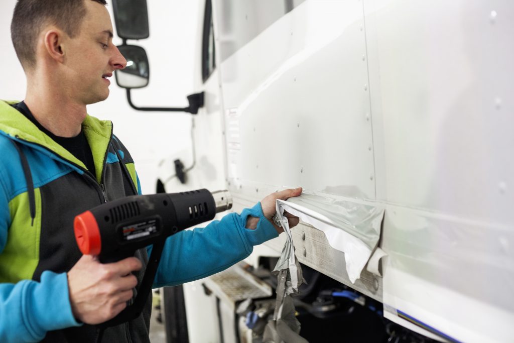 Easiest Way to Remove a Vehicle Wrap VMS