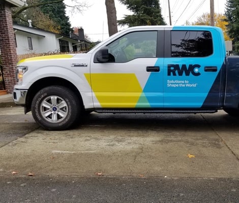 vehicle graphics with vinyl wrap